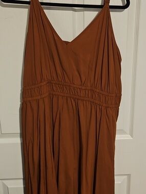 Caramel cafe midi chalis dress